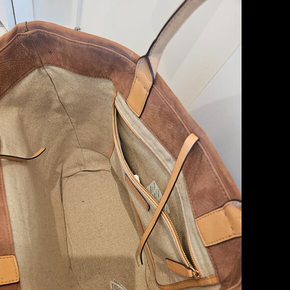 Handbag - Picture 3 of 4